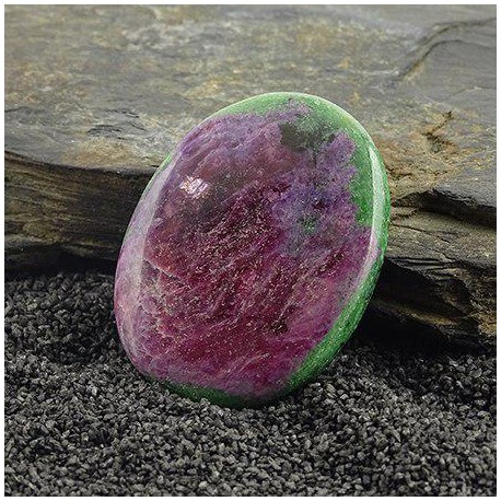 سنگ روبی زوئیست