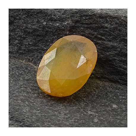 سنگ یاقوت زرد