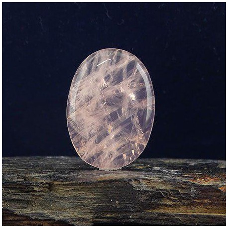 سنگ رزکوارتز ماداگاسکار کد 16