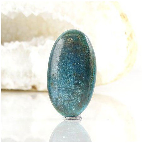 سنگ آپاتیت ماداگاسکار